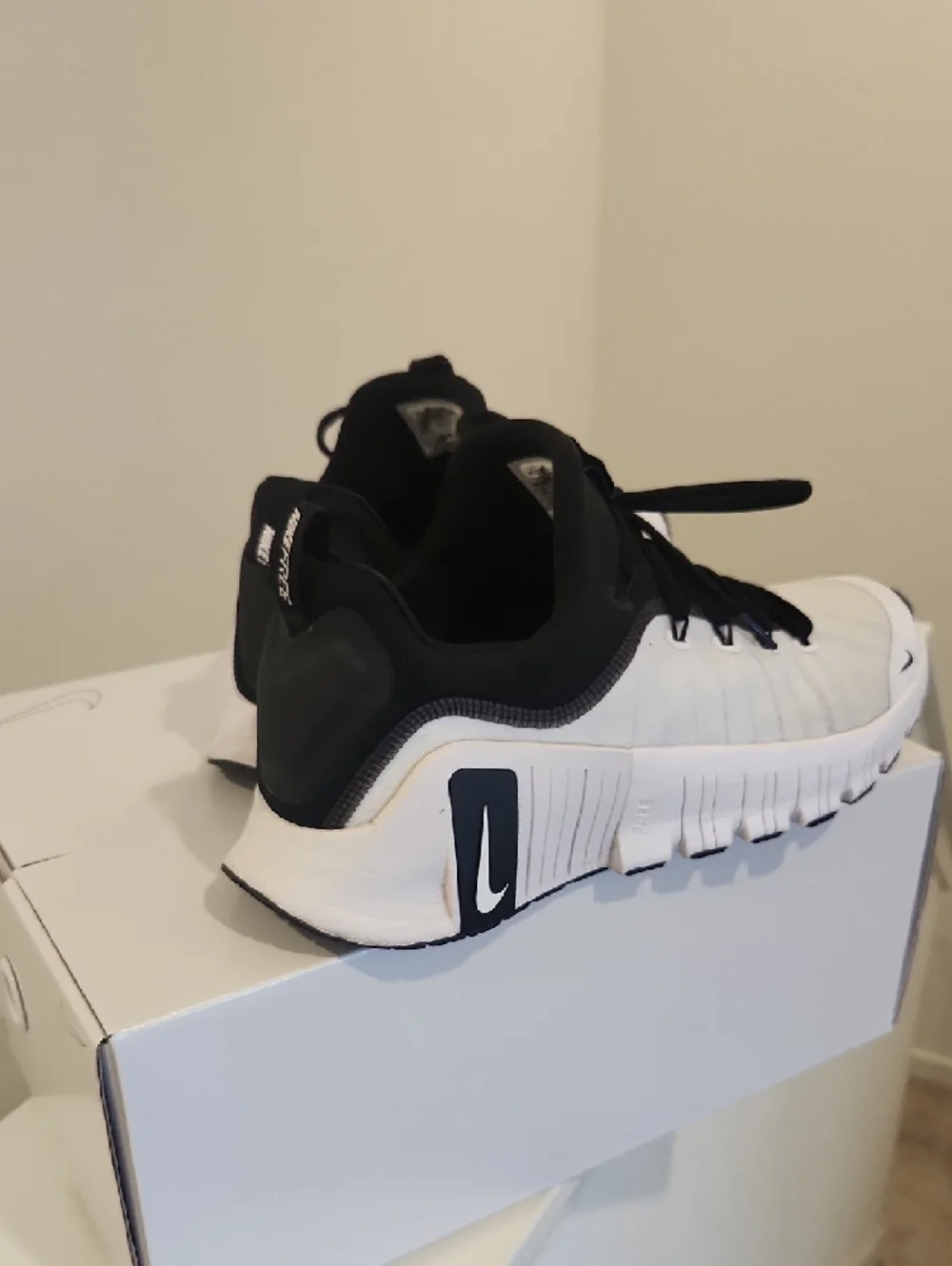 Nike White and Black Training Sneakers Custom Metcom - Picture 2 of 12